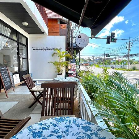 Enjoy'S Beach House & Cafe' Ban Karon Bagian luar foto