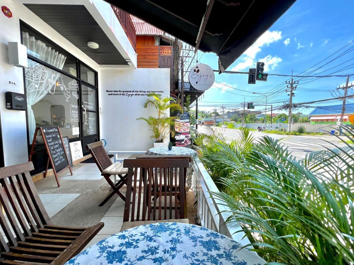 Enjoy'S Beach House & Cafe' Ban Karon Bagian luar foto