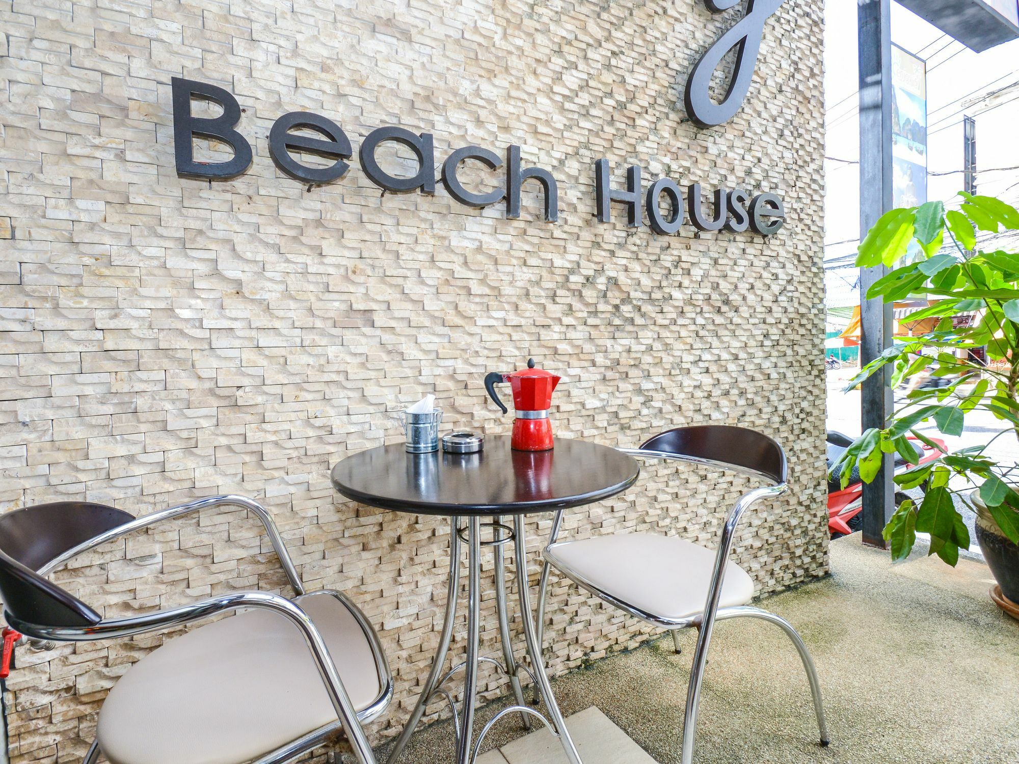 Enjoy'S Beach House & Cafe' Ban Karon Bagian luar foto