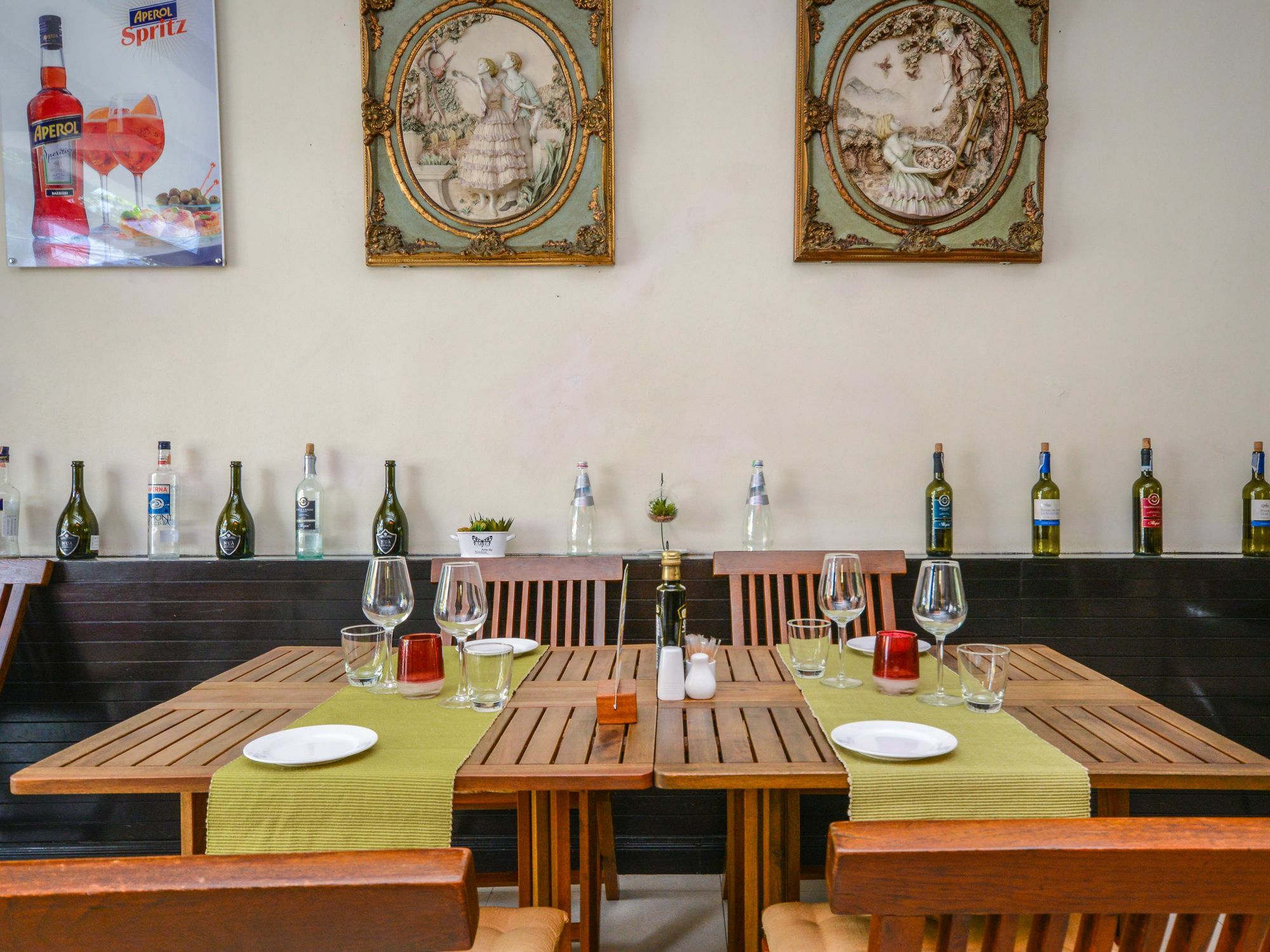Enjoy'S Beach House & Cafe' Ban Karon Bagian luar foto