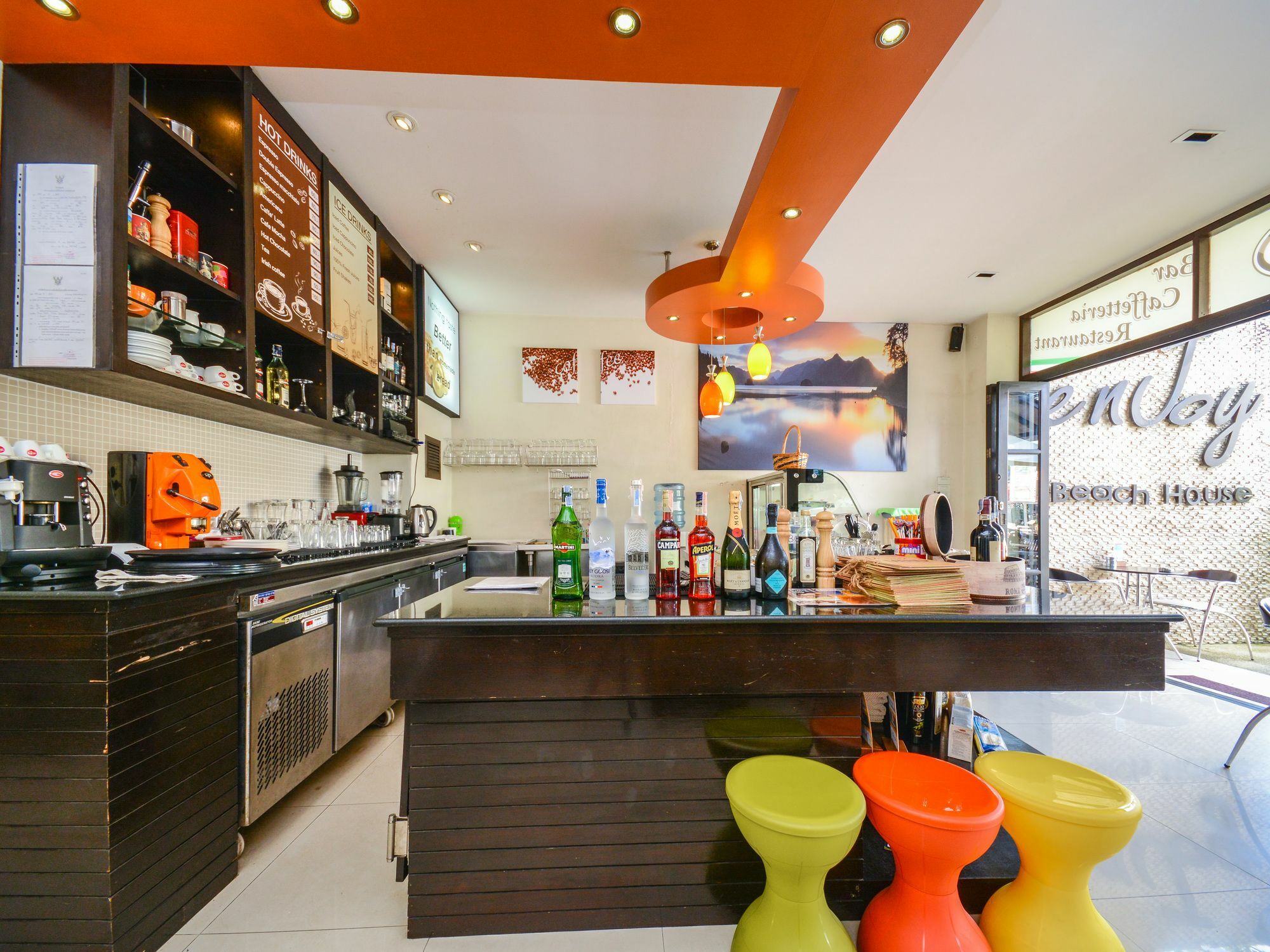 Enjoy'S Beach House & Cafe' Ban Karon Bagian luar foto